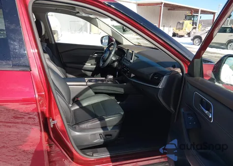 2021 Nissan Rogue Sl Intelligent Awd z USA, uszkodzony, nr VIN 5N1AT3CB6MC689133